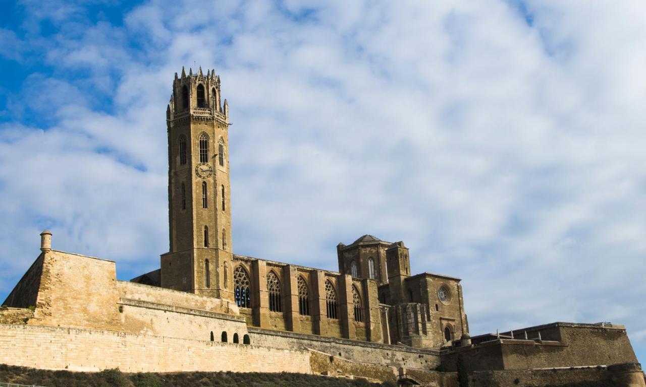 Hotel Nadal Lleida Bagian luar foto