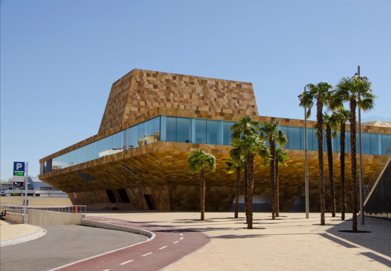 Hotel Nadal Lleida Bagian luar foto